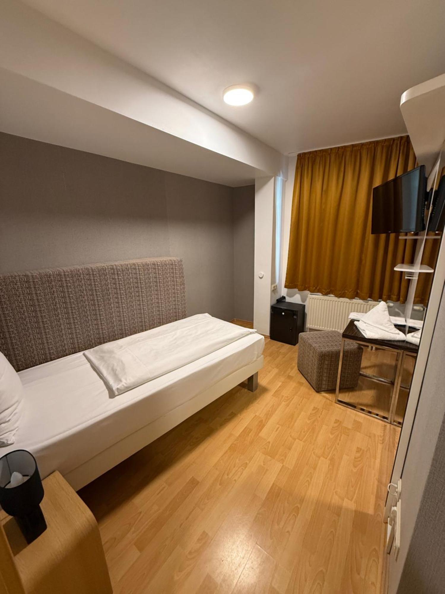 Hotel Eurocity Брухкёбель Экстерьер фото